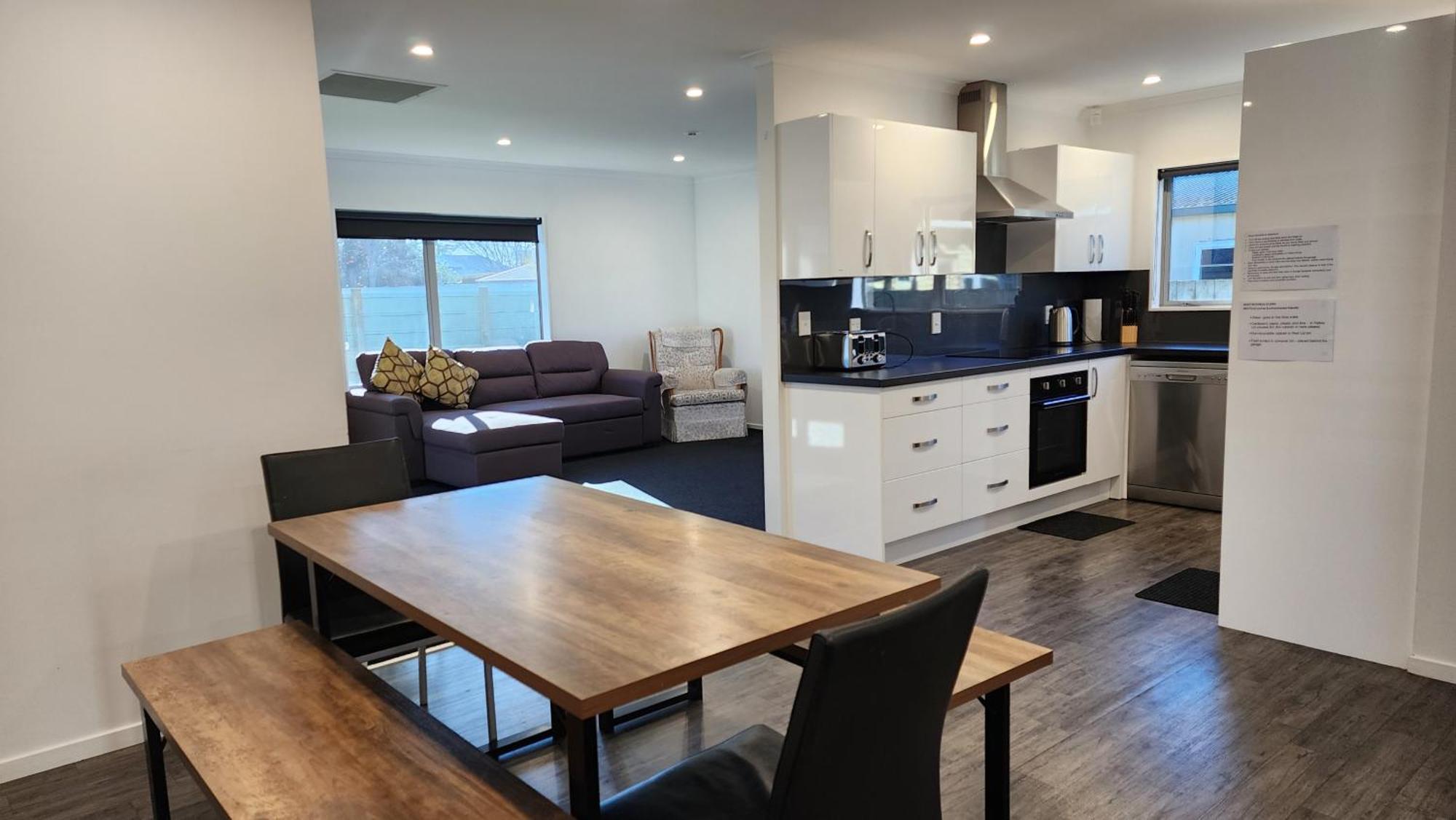 Oaktree Entire Holiday Home, Sleeps 8 To12 Distretto di Distretto di Rotorua Esterno foto