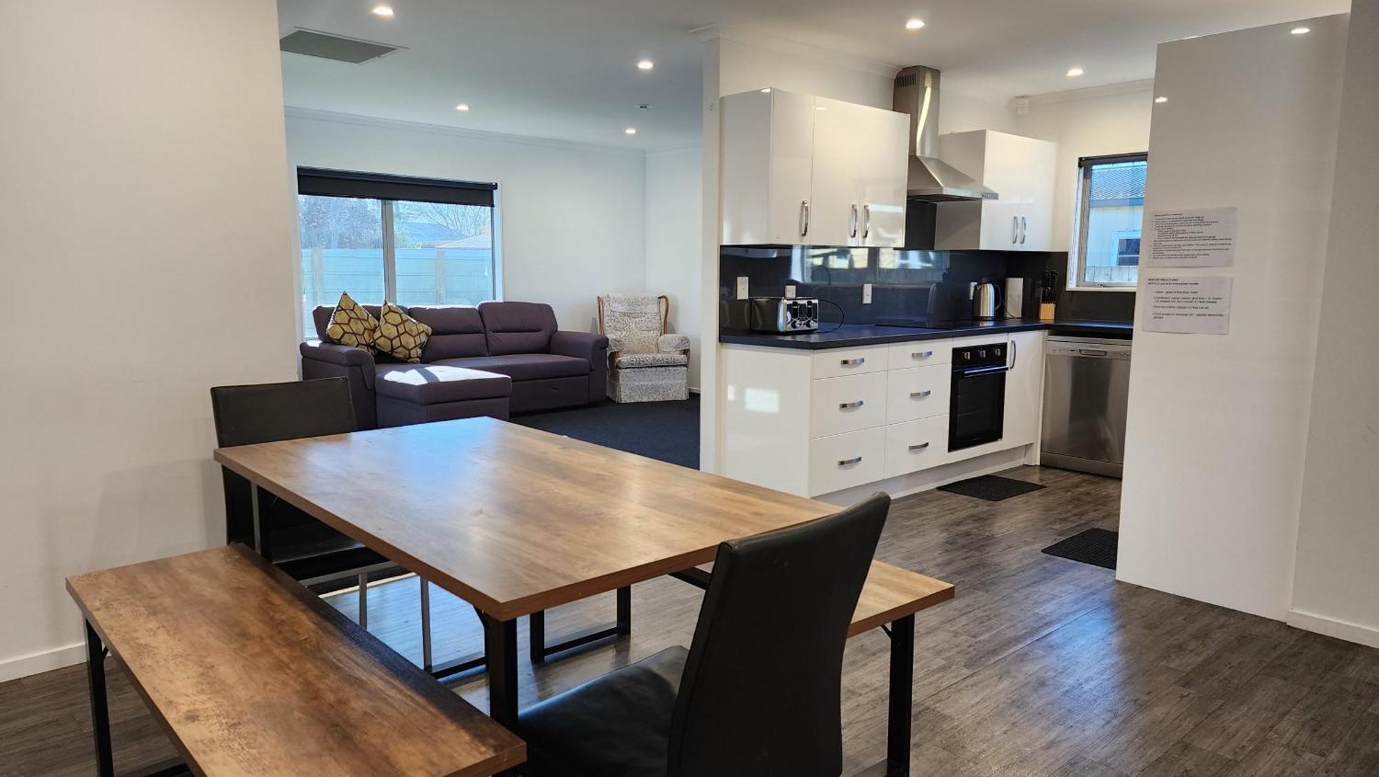 Oaktree Entire Holiday Home, Sleeps 8 To12 Distretto di Distretto di Rotorua Esterno foto